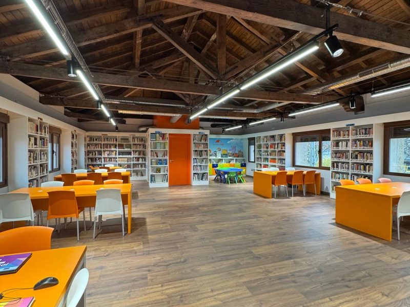 12.02.54 (3) BIblioteca